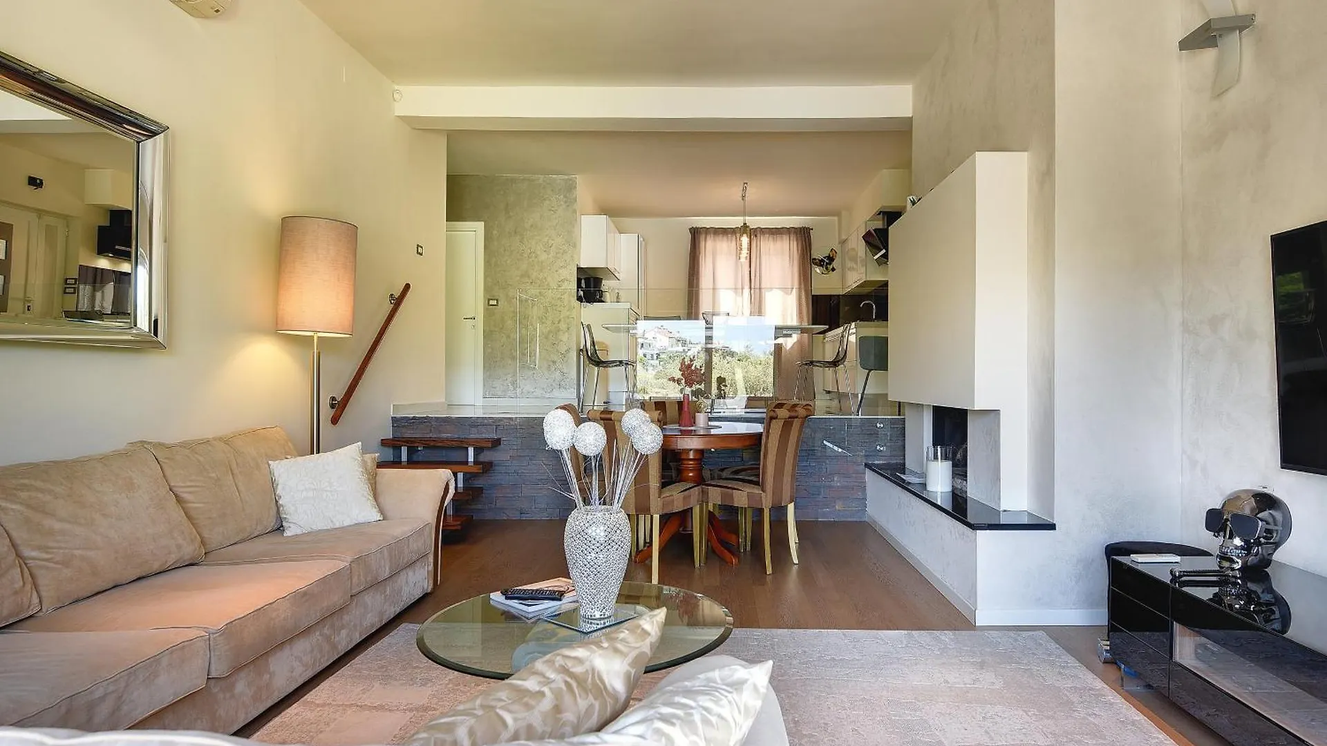 Villa Contessa Del Mar In Pula For 7 People Only 200 Meters From The Beach & Pet Friendly