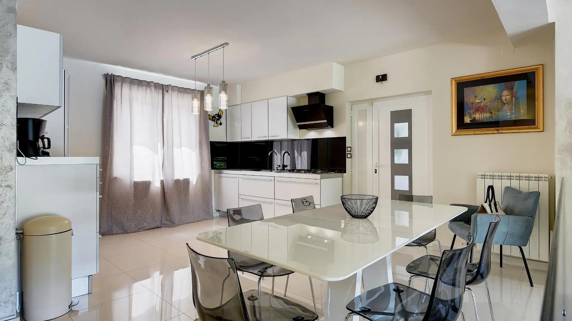 Villa Contessa Del Mar In Pula For 7 People Only 200 Meters From The Beach & Pet Friendly 0*,  Croatia